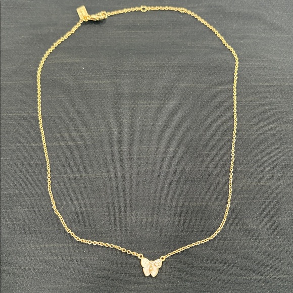 COACH
Signature Butterfly Short Pendant Necklace - Picture 3 of 15
